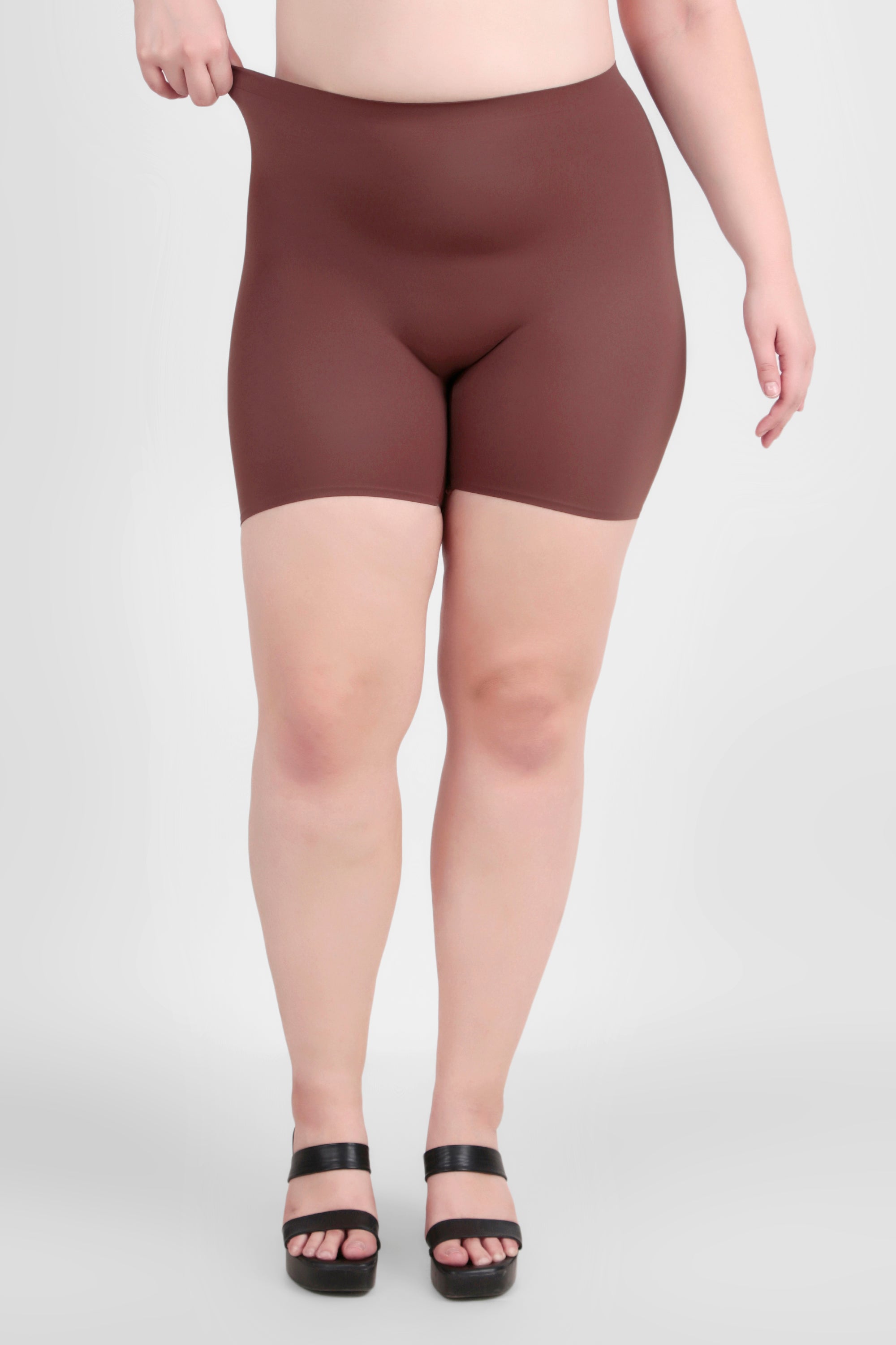 Emio Mid Rise Short